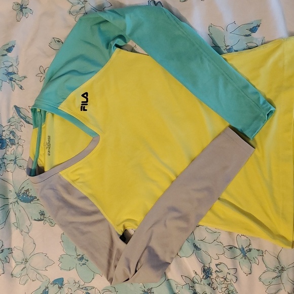 Fila Tops - FILA Sport Athletic Top Long Line XS V Neck Y2K